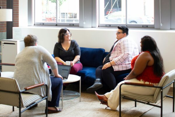 allgo-an-app-for-plus-size-people-1GEsAeUv5dU-unsplash